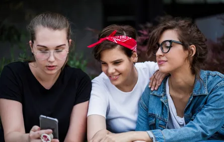 تأثير السوشيال ميديا على المراهقين