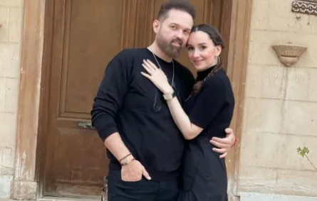 محمد محمود عبد العزيز وزوجته سارة - الصورة من حسابها على فيس بوك