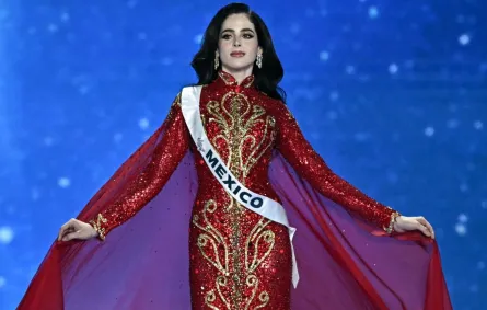 فاطمة بوش Fatima Bosch من حفل ملكة جمال الكون 2025. مصدر الصورة: Lillian SUWANRUMPHA / AFP