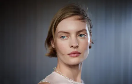 ماسك النيلة الزرقاء للوجه