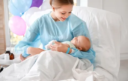 صورة لأم ورضيعها