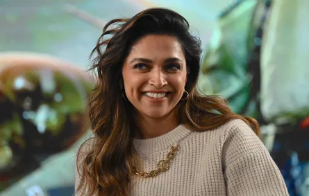 ديبيكا بادوكون في مومباي( Deepika Padukone in Mumbai). مصدر الصورة: SUJIT JAISWAL / AFP