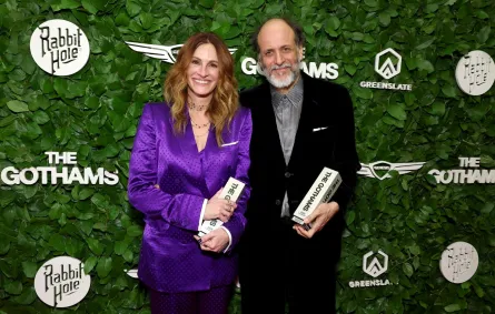 جوليا روبرتس Julia Roberts والمخرج لوكا غوادينينو Luca Guadagnino في حفل توزيع جوائز غوثام 2025. مصدر الصورة: Cindy Ord/Getty Images for The Gotham Film & Media Institute /AFP
