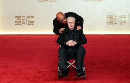مايكل كين Michael Caine وفان ديزل Vin Diesel من مهرجان البحر الأحمر السينمائي 2025. مصدر الصورة: Daniele Venturelli/Getty Images for The Red Sea International Film Festival