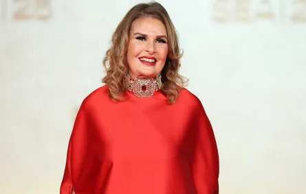 يسرا في حفل ختام مهرجان البحر الأحمر السينمائي. مصدر الصورة: Daniele Venturelli/Getty Images for The Red Sea International Film Festival