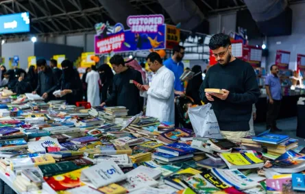 إقبال واسع ولافت على منطقة الكتب المخفضة بمعرض جدة للكتاب 2025