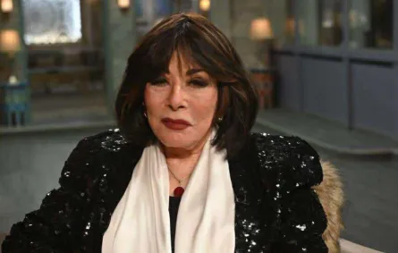 لبنى عبد العزيز- صورة أرشيفية