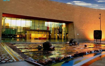 المتحف الوطني السعودي يحتفل باليوم العالمي للغة العربية ببرنامج ثقافي تفاعلي غني 