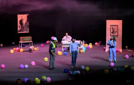 إحدى العروض المسرحية المقدمة بـ مهرجان الرياض للمسرح- الصورة من المركز الاعلامي للمهرجان