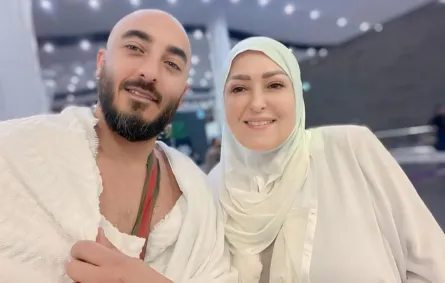 نهال عنبر وابنها حسام الحسيني- الصورة من صفحتها على فيس بوك