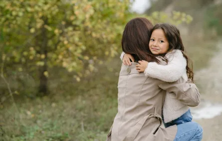 صورة لأم مع ابنتها