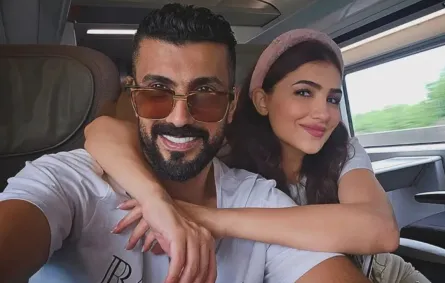 محمد سامي مع زوجته مي عمر - الصورة من حسابه على إنستغرام