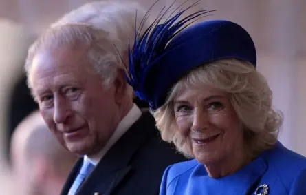 الملك تشارلز والملكة كاميلا في قلعة وندسور في وندسور (King Charles and Queen Camilla at Windsor Castle in Windsor). مصدر الصورة: Andrew Matthews / POOL / AFP