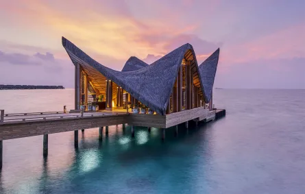 منتجع JOALI المالديف ملاذ ساحر وسط أجواء فنية