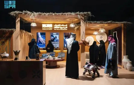 جناح الحِرف اليدوية حاضر ضمن فعاليات مهرجان الملك عبدالعزيز للإبل - الصورة من وكالة الأنباء السعودية "واس"