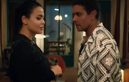 آسر ياسين وأسماء جلال من فيلم إن غاب القط - الصورة من الشركة المنتجة