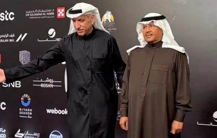 محمد  عبده- الصورة  خاصة بسيدتي من تصوير زكية البلوشي