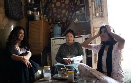 هند صبري ومها نصار وميمي جمال فى كواليس مناعة- الصورة من الشركة المتحدة