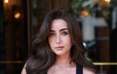 هنا الزاهد - الصورة من صفحتها على موقع فيسبوك