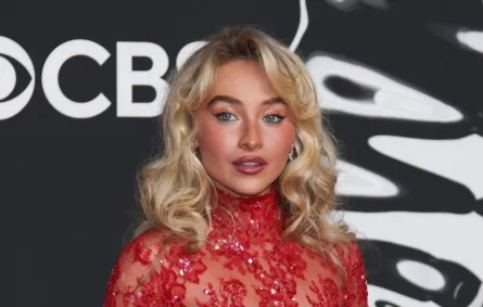 سابرينا كاربنتر sabrina Carpenter في حفل توزيع جوائز MTV VMA. مصدر الصورة: Leonardo Munoz / AFP