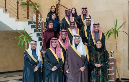 مُحافظ الأحساء الأمير سعود بن طلال بن بدر يستقبل رئيس وأعضاء مجلس إدارة هيئة الصحفيين السعوديين
