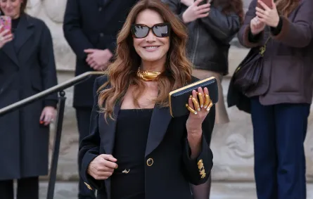 كارلا بروني Carla Bruni- مصدر الصورة: Stephane Cardinale - Corbis/Corbis via Getty Images)