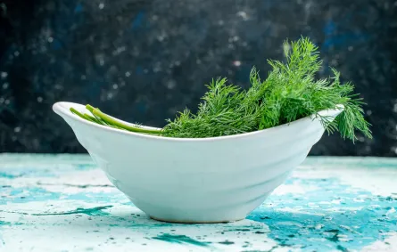 فوائد الشبت - المصدر  freepik by KamranAydinov