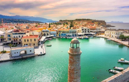 ميناء ريثيمنو القديم في جزيرة كريت