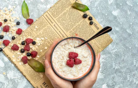 هل يمكن أن يساعد الشوفان في خفض الكولسترول؟ - المصدر Image by KamranAydinov on Freepik