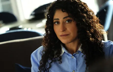 شجون الهاجري في كواليس  ثالثهما الشيطان - الصورة من صفحة منضة شاشا على انستغرام