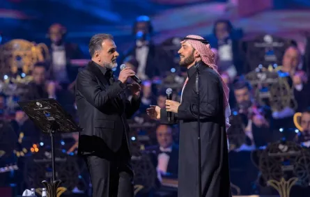 ماجد المهندس وعلي صابر وهما يغنيان اغنية سهران- الصورة من المركز الاعلامي لشركة روتانا