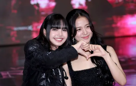 روزي وليسا من فرقة بلاك بينك من الجولة العالمية للفرقة عام 2024 - مصدر الصورة: Han Myung-Gu/WireImage