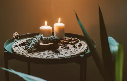 البخور لتعطير المنزل