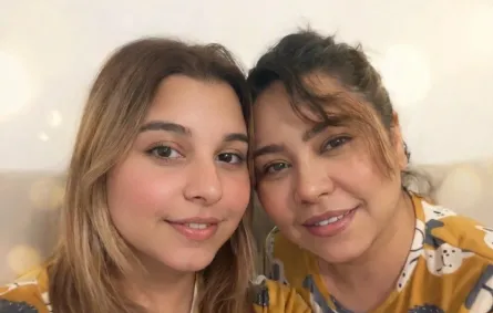 شيرين عبد الوهاب وابنتها هنا - الصورة سكرين شوت من مقطع الفيديو