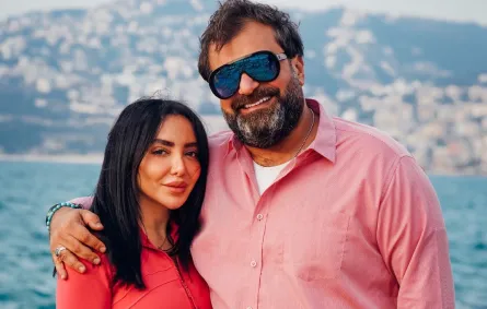 مناف عبد ال وزوجتة أبرار أبو سيف- الصورة من حسابه على الانستغرام