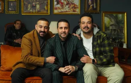 هشام ماجد يتوسط مصطفى غريب ودياب- الصورة من حساب مصطفى غريب على فيس بوك