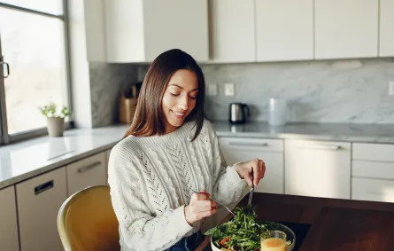 العودة العملية المتدرّجة الى الروتين الصحي بعد رمضان- المصدر  Image by senivpetro on Freepik