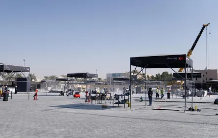 تحوّل الموقع إلى مساحة فنية مفتوحة للزوار