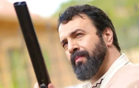 تيم حسن في كواليس مسلسل مولانا- الصورة من حسابه على إنستغرام