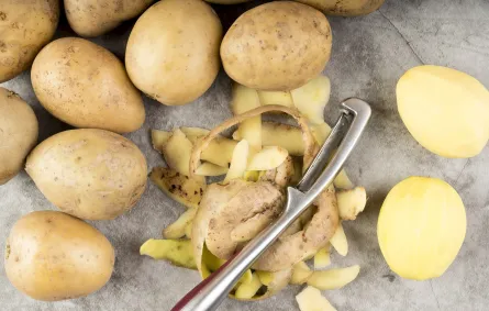 بطاطس مقشرة