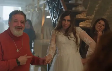 كارول عبود وطارق تميم في مسلسل بالحرام - لقطة شاشة من عرض المسلسل