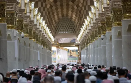 إتاحة التعرف على حالة كثافة ممر السلام على النبي صلّى الله عليه وسلّم في المسجد النبوي خلال الشهر الفضيل