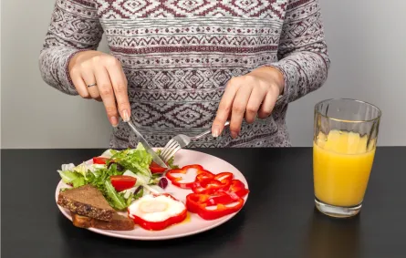 كيف تحمي نفسكِ من السمنة بدون اتباع رجيم قاسي- المصدر Image By Freepik