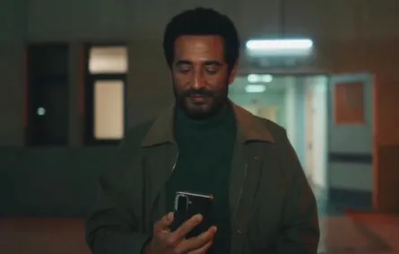 عمرو سعد الصورة في مسلسل  مولانا - الصورة من شاشة عرض المسلسل