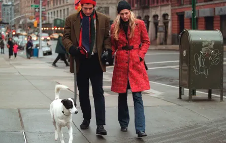 كارولين بيسيت كينيدي مع زوجها جون ف. كينيدي جونيور  John F. Kennedy Jr. and his wife Carolyn -مصدر الصورة:  (Evan Agostini/Liaison)