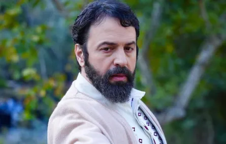 تيم حسن في مسلسل مولانا- الصورة من حسابه على إنستغرام