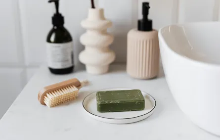 صابون قشتالة الطبيعي متعدد الاستخدامات في التنظيف