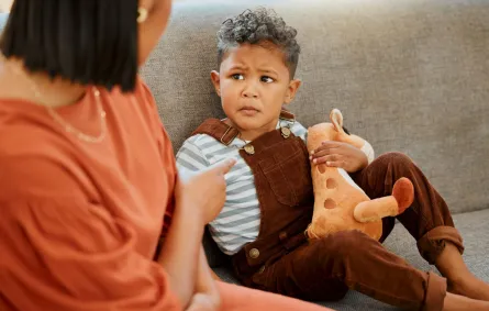 صورة تربية الطفل العدواني