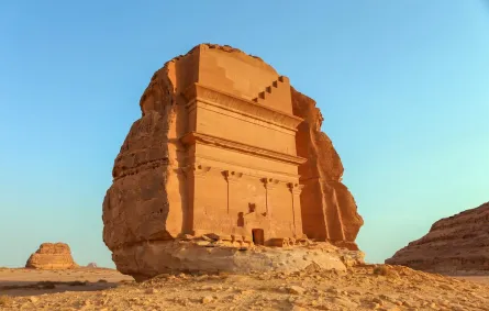 الحِجر من أشهر روائع العُلا