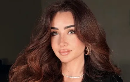 هنا الزاهد